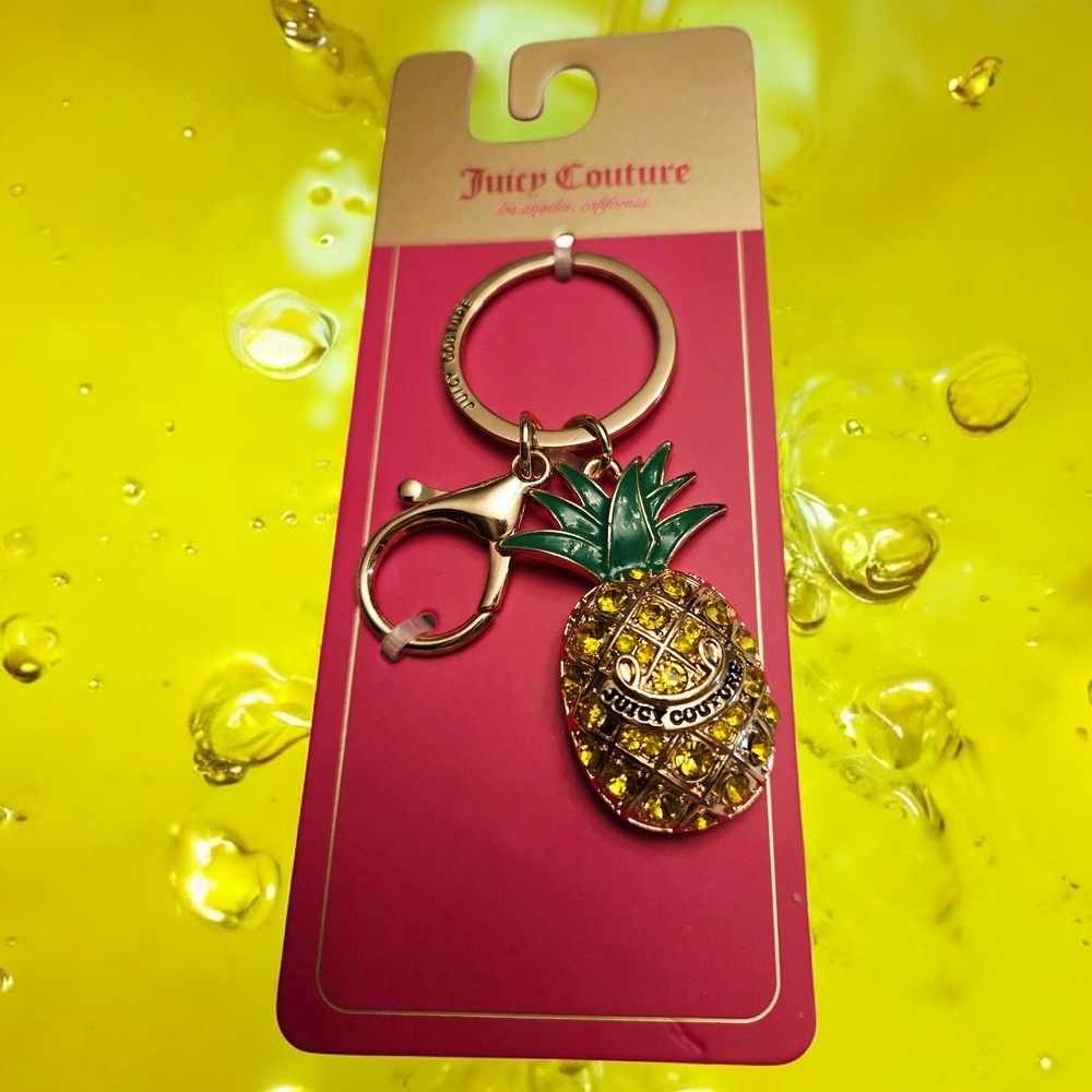 NEW Juicy Couture Gold and Green Pineapple Bag Charm Key Holder 4.5 inches NWT - Picture 2 of 2